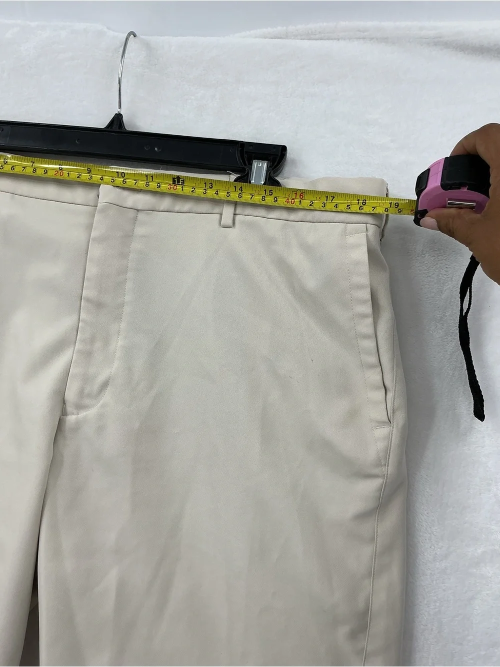Peter Millar Men's Khaki Flat-Front Chino Shorts 1136